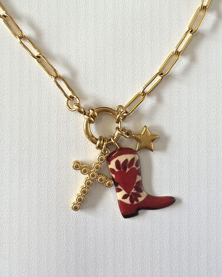 COLLAR CADENA CON CHARMS BOTA COWBOY - ACERO INOXIDABLE