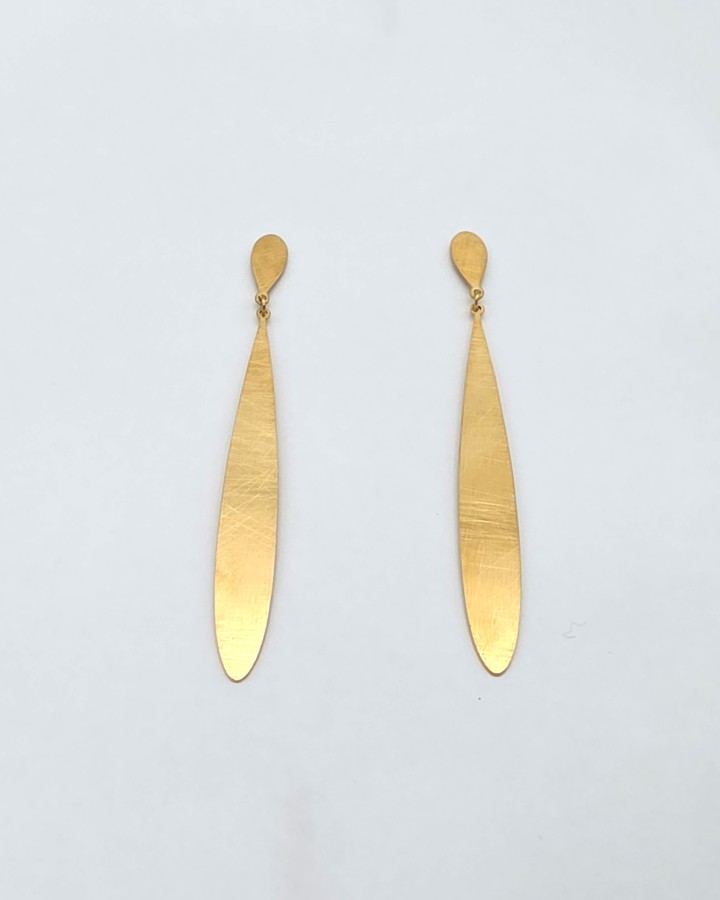 PENDIENTES LARGOS METALIZADOS LÁGRIMA- ACERO INOXIDABLE