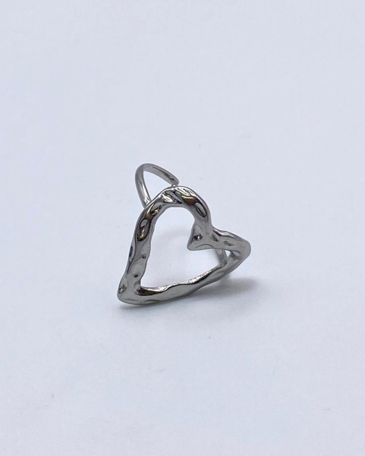 ANILLO AJUSTABLE CORAZÓN IRREGULAR - ACERO INOXIDABLE