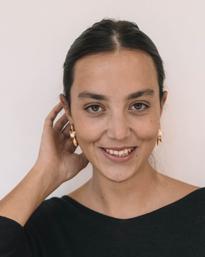 PENDIENTES FLOR CON PERLA - ACERO INOXIDABLE