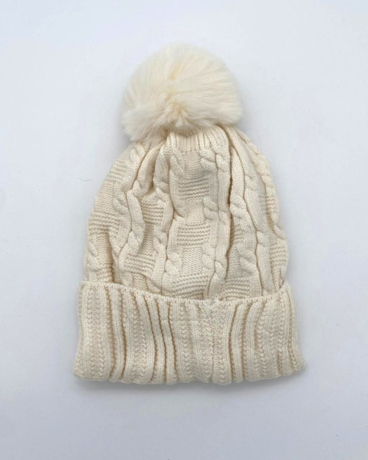 GORRO DE PUNTO TRENZADO