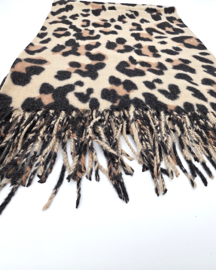 BUFANDA ANIMAL PRINT CON FLECOS