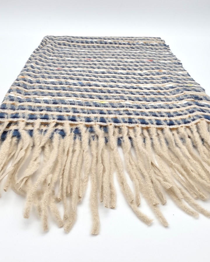 BUFANDA CUADROS CON FLECOS