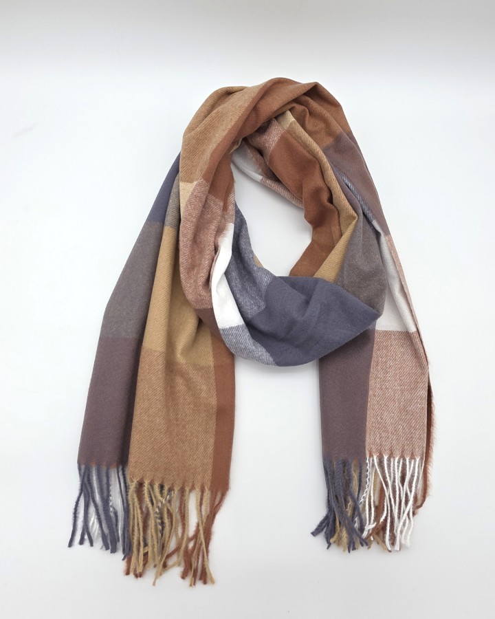 BUFANDA CUADROS MULTICOLOR CON FLECOS