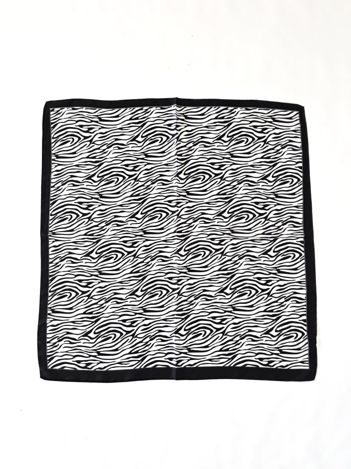 PAÑUELO CUADRADO ZEBRA