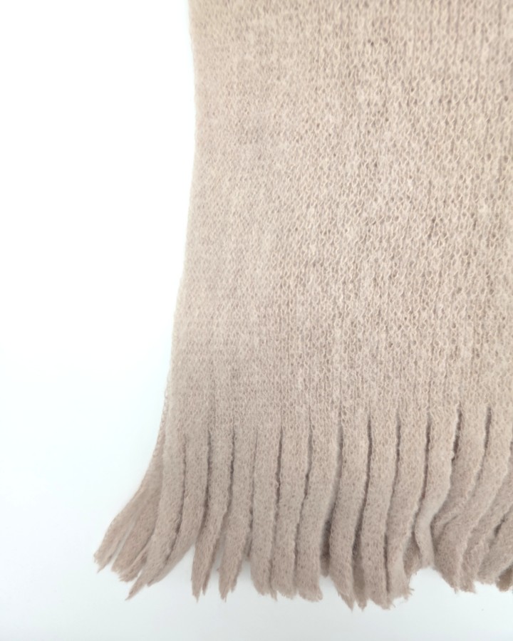 BUFANDA LISA DE MEZCLA DE LANA CON FLECOS