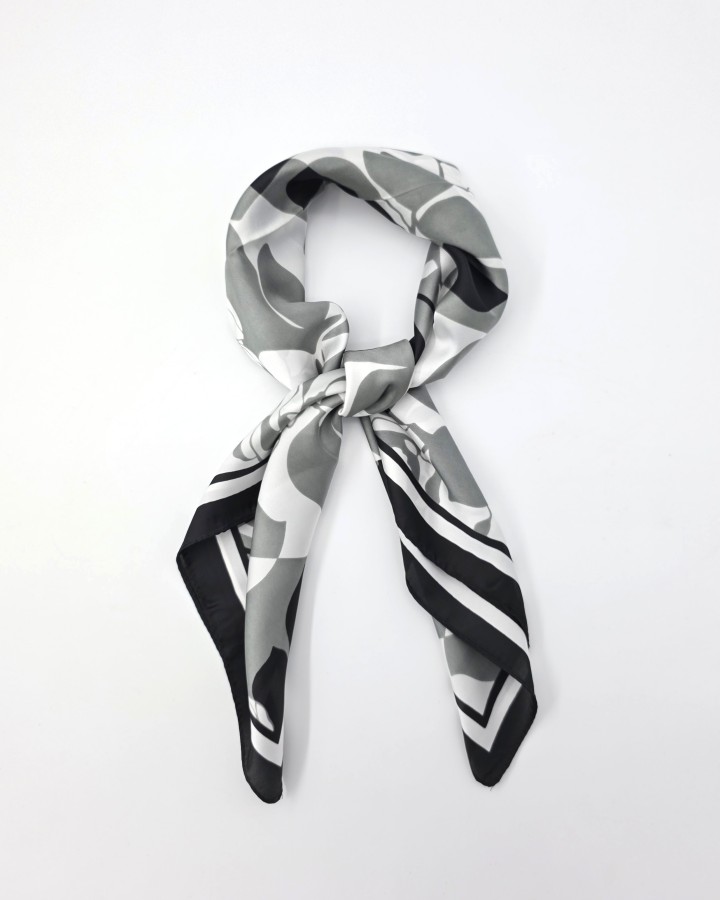 PAÑUELO CUADRADO FLORES ABSTRACTAS