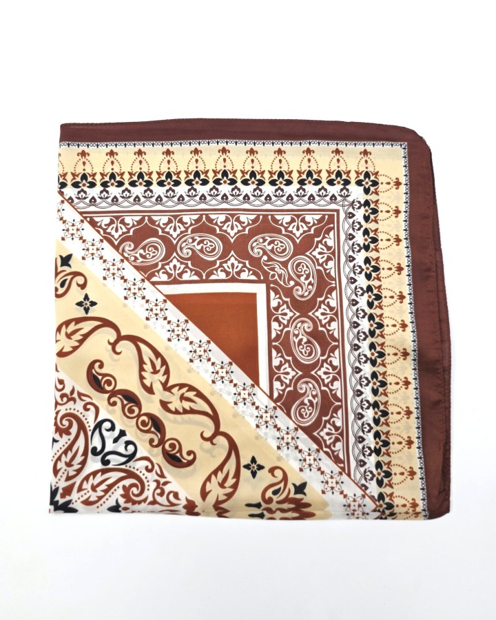 PAÑUELO CUADRADO ESTAMPADO