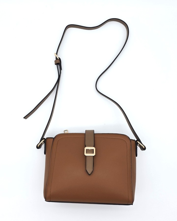 BOLSO BANDOLERA CON HEBILLA