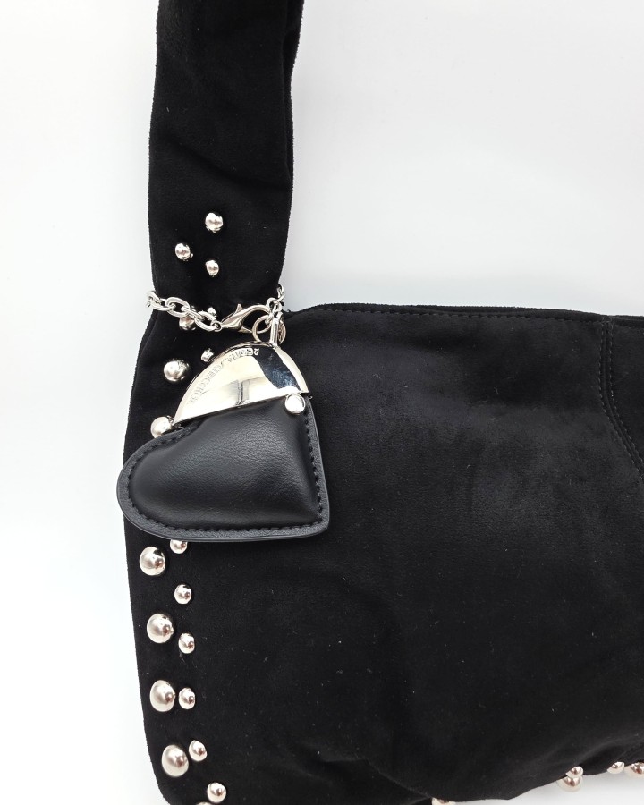 BOLSO DE HOMBRO EFECTO PIEL CON TACHUELAS