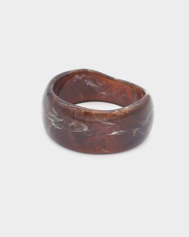 PULSERA RÍGIDA CON EFECTO AMARMOLADO