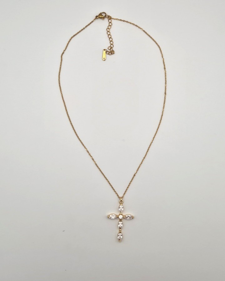 COLLAR CRUZ CON CIRCONIA